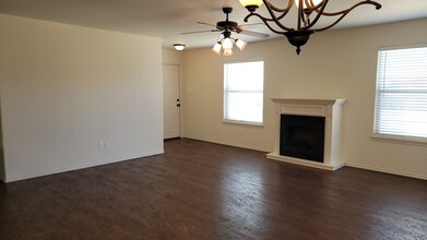 6122 79th St-Unit -B in Lubbock, TX - Building Photo - Building Photo