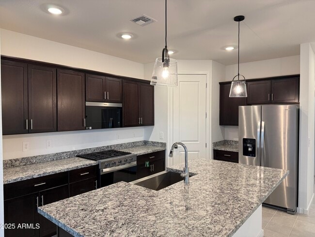 4235 W Yolanda Ln in San Tan Valley, AZ - Building Photo - Building Photo