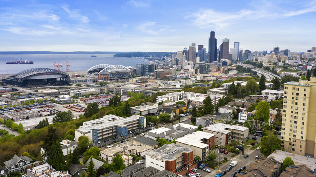 1801 15th Ave S, Unit LR in Seattle, WA - Foto de edificio - Building Photo