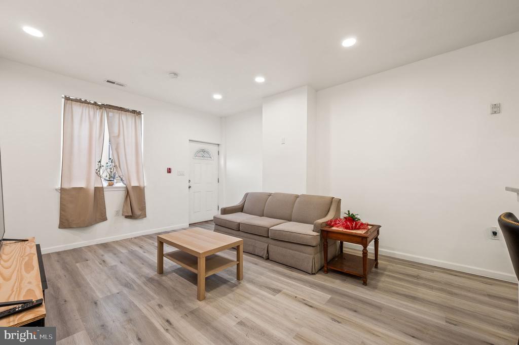 1633 Germantown Ave in Philadelphia, PA - Building Photo