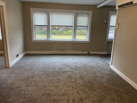 630 N 6th St Apartamentos