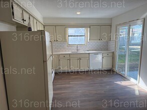 3113-3115 S Bunker Hl Dr in Wichita, KS - Building Photo - Building Photo