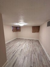 2917 Thomes Ave in Cheyenne, WY - Foto de edificio - Building Photo