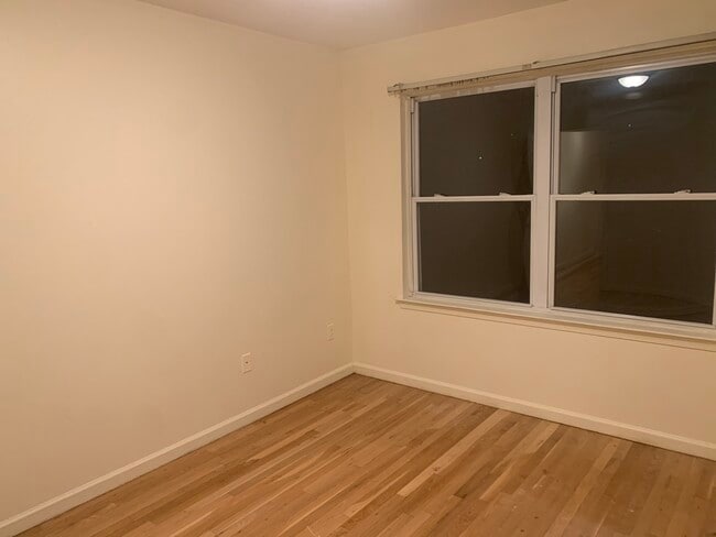 68 Pamrapo Ave, Unit 2 in Jersey City, NJ - Building Photo - Building Photo