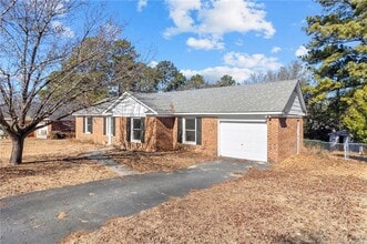 5196 Remington Rd in Fayetteville, NC - Building Photo - Building Photo