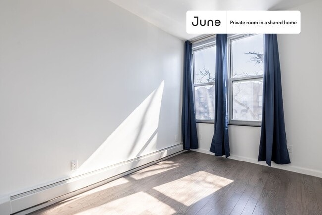 Room in Shared 4 bed/2 bath home in New York, NY - Building Photo - Building Photo