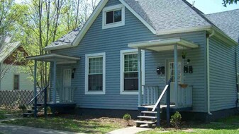 812 N 11th St in Terre Haute, IN - Building Photo