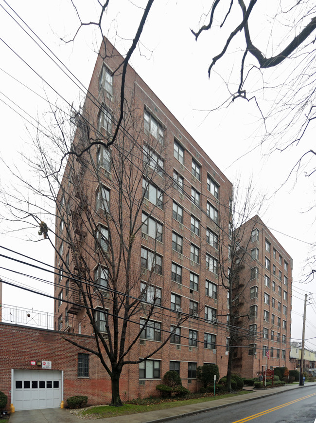 Park Crest in Yonkers, NY - Foto de edificio - Building Photo