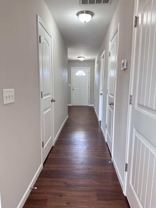 335 Flat Cove Rd in Spartanburg, SC - Foto de edificio - Building Photo