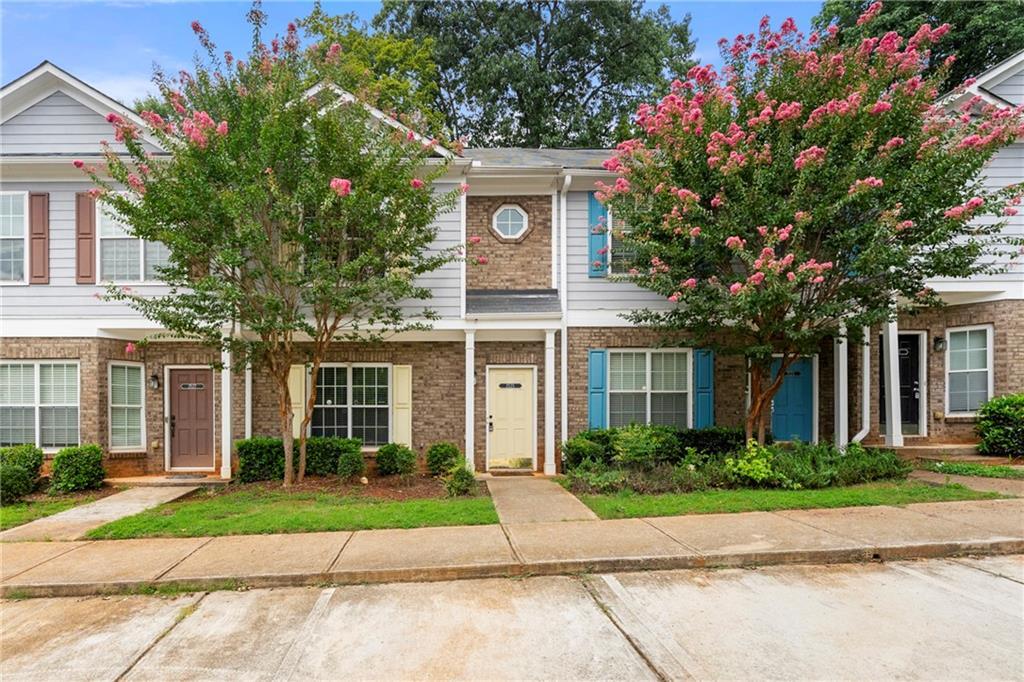 2525 Walden Lake Dr in Decatur, GA - Building Photo
