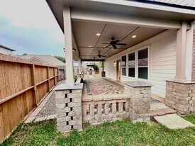 17923 Egret Lake Way in Humble, TX - Building Photo