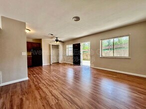 129 E Lockwood Ave in Webster Groves, MO - Building Photo - Building Photo