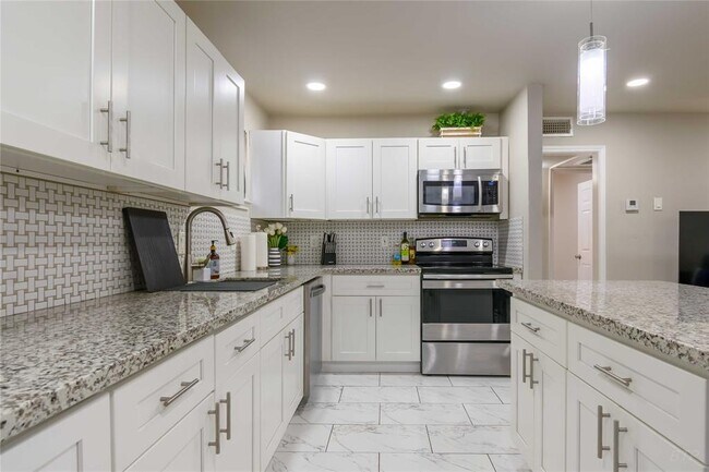 8110 Albacore Dr in Houston, TX - Building Photo - Building Photo