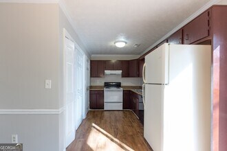 141 Brownsmill Dr in Grayson, GA - Foto de edificio - Building Photo