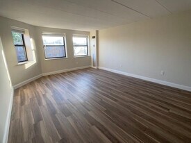 1933 Commonwealth Ave in Boston, MA - Building Photo