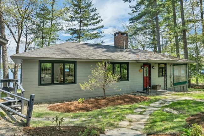 property at 19 Mirror Lake Dr
