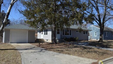 5503 Flamingo Rd in Monona, WI - Building Photo - Building Photo