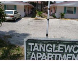 Tanglewood Apartments D-2 in Sarasota, FL - Foto de edificio - Building Photo