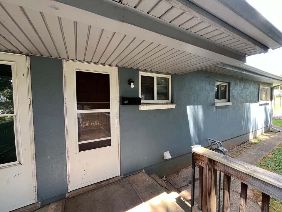 8 Parkwood Ave in Lynchburg, VA - Building Photo