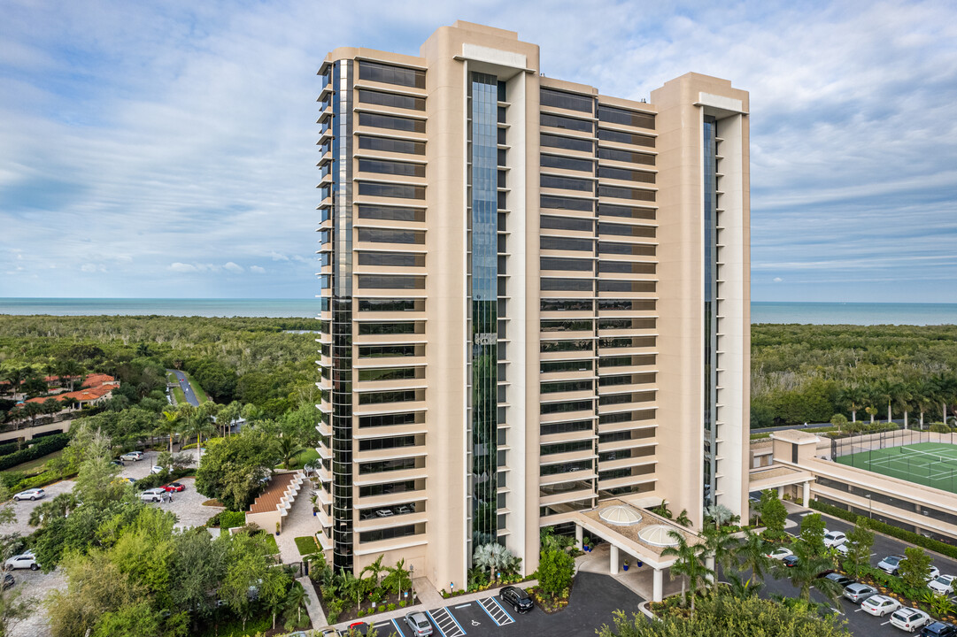 St. Pierre At Pelican Bay Condo in Naples, FL - Building Photo