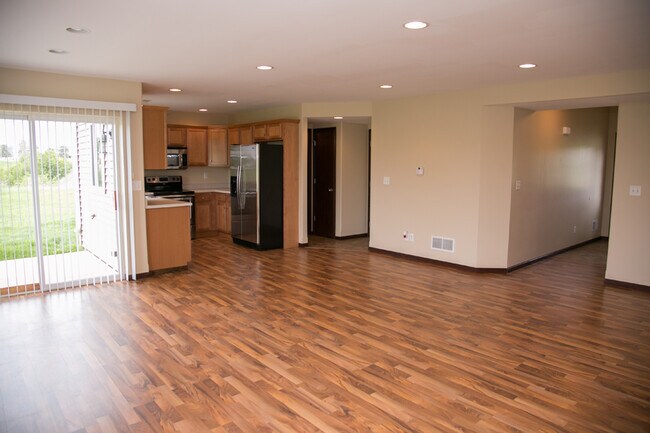 6302 Pawnee Ln in Asbury, IA - Building Photo - Building Photo