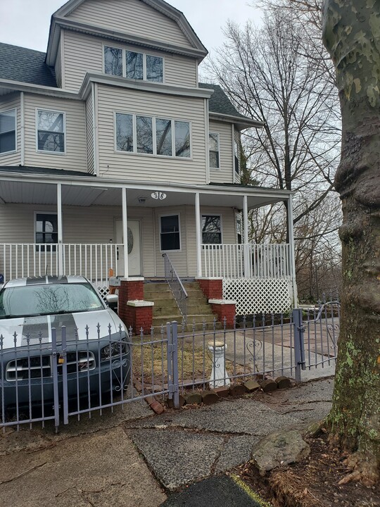 316 Chadwick Ave in Newark, NJ - Building Photo