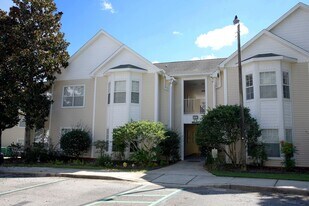 1501 Partin Dr N in Niceville, FL - Building Photo