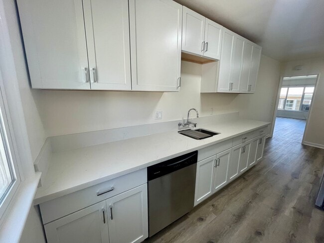 1846 N Kingsley Dr in Los Angeles, CA - Building Photo - Building Photo