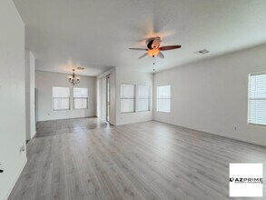 7709 S 63rd Dr in Phoenix, AZ - Building Photo - Building Photo