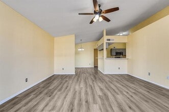 134 London Ln in Glenn Heights, TX - Building Photo - Building Photo