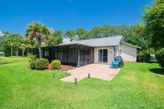 100 Nautilus Ln in Ponte Vedra Beach, FL - Foto de edificio - Building Photo