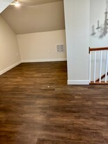 9305 Ox Rd in Lorton, VA - Building Photo