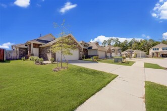 32014 Quail Terrace Ln in Conroe, TX - Building Photo - Building Photo
