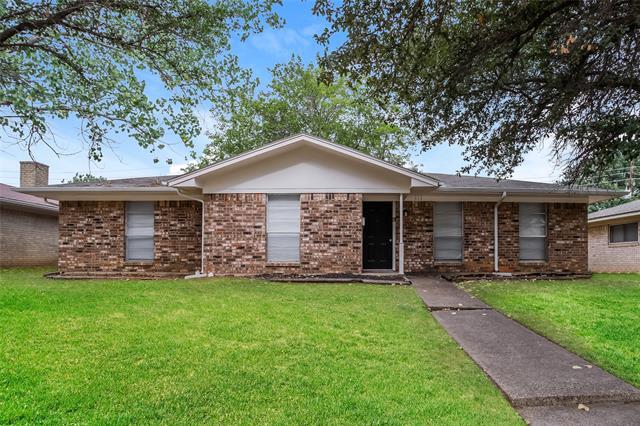 512 Pine Bluff Dr in Lewisville, TX - Building Photo