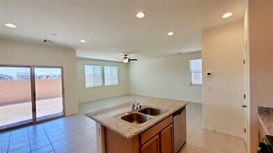 4155 Spring Storm Ave in North Las Vegas, NV - Building Photo - Building Photo