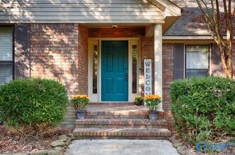 404 Cloverleaf Dr in Athens, AL - Building Photo - Building Photo