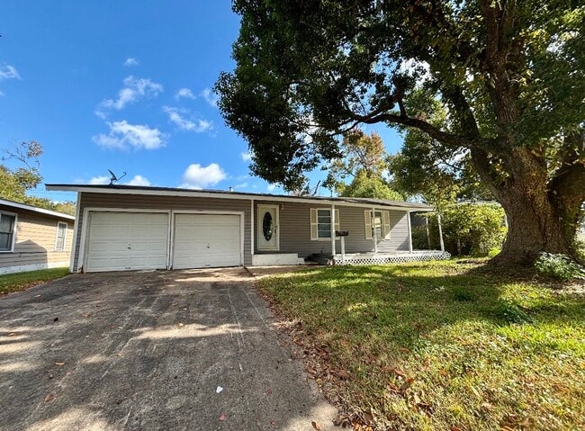 property at 612 Winding Way St