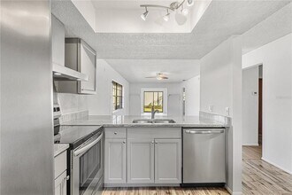 13250 Ridge Rd S in Largo, FL - Building Photo - Building Photo