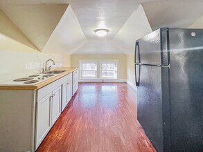 112 Brush Hill Rd-Unit -3 in Milton, MA - Building Photo - Building Photo