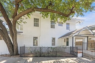 3818 Brandt St in Houston, TX - Building Photo