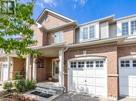 6035 Bidwell Trail in Mississauga, ON - Building Photo