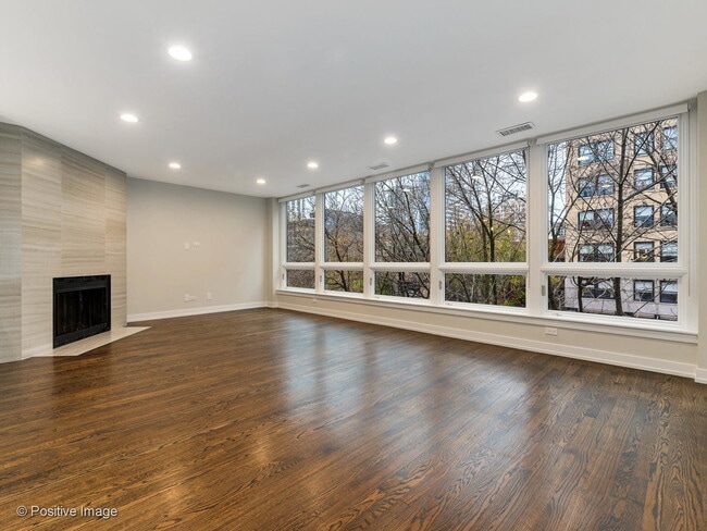 1241 N Dearborn St in Chicago, IL - Building Photo - Building Photo