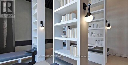 2489 Taunton Rd in Oakville, ON - Building Photo - Building Photo