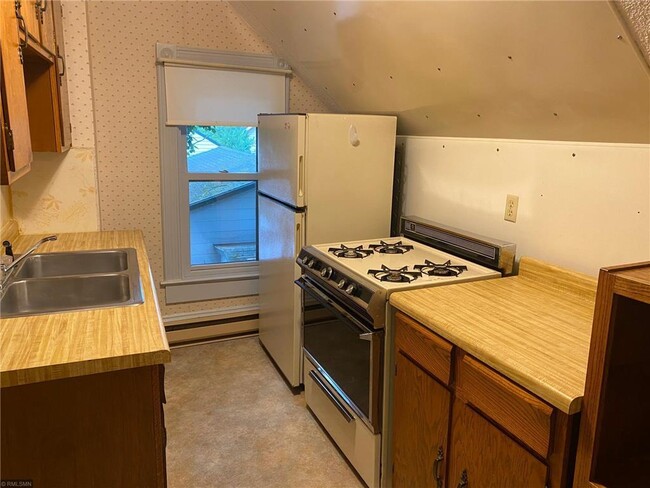 property at 226 3rd Ave NE