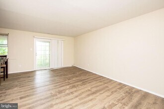 411 Stiles Ave in Maple Shade, NJ - Building Photo - Building Photo