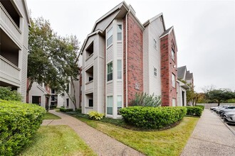 1330 Old Spanish Trl in Houston, TX - Building Photo - Building Photo