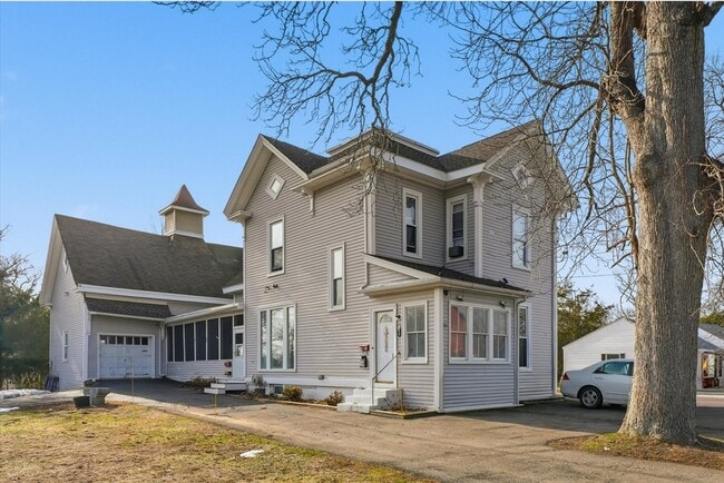 property at 156 N Broadway