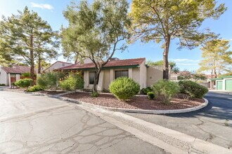 763 Heritage Vista Ave in Henderson, NV - Building Photo - Building Photo