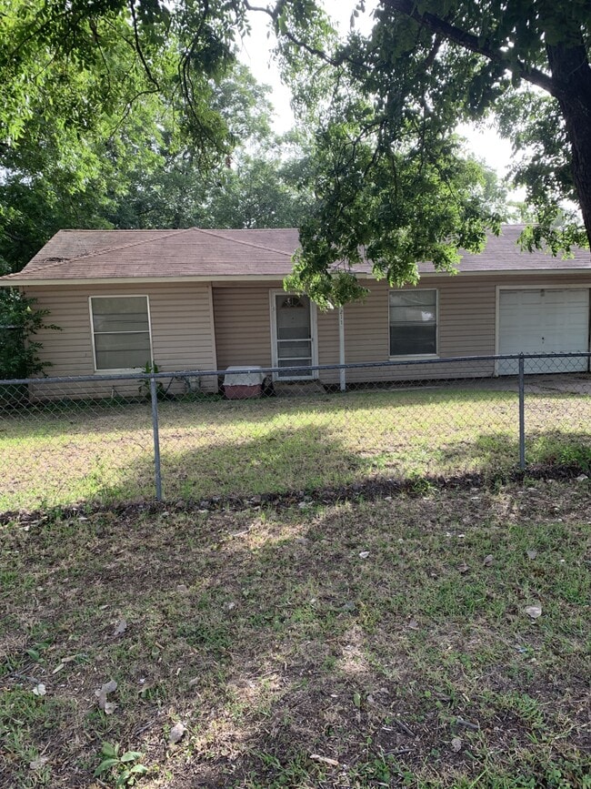 property at 211 Park-Way St