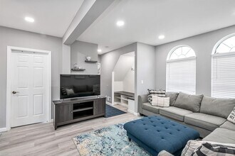 11 Prospect Terrace in East Rutherford, NJ - Building Photo - Building Photo